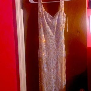 PROM GIRL FRIENDLY SEQUIN DRESS !!!